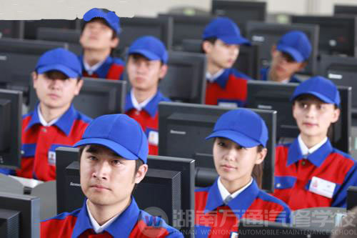 湖南萬通汽車學校，科學的管理模式