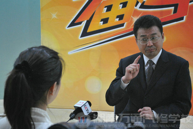 中央電視臺專訪萬通汽修教育負(fù)責(zé)人