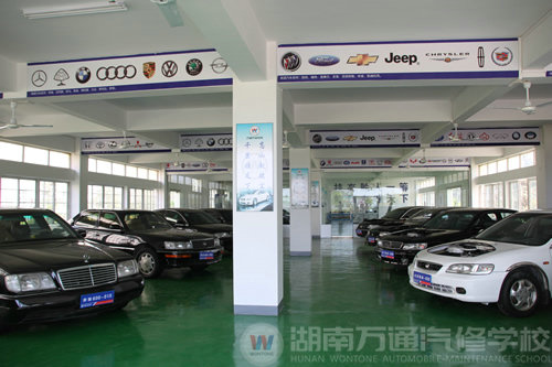 湖南萬通汽車學(xué)校，硬件設(shè)施