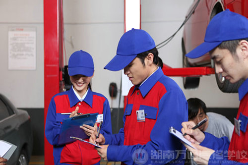 汽車維修專業(yè)畢業(yè)生月均收入過3000元