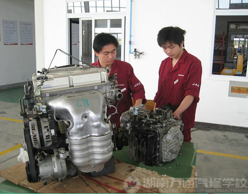 湖南萬通汽車學校，嚴凱