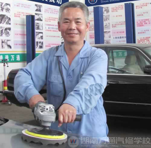湖南萬通汽車學(xué)校，名師風(fēng)采朱世發(fā)