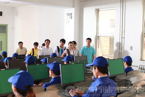湖南萬(wàn)通汽車學(xué)校，汽車維修行業(yè)