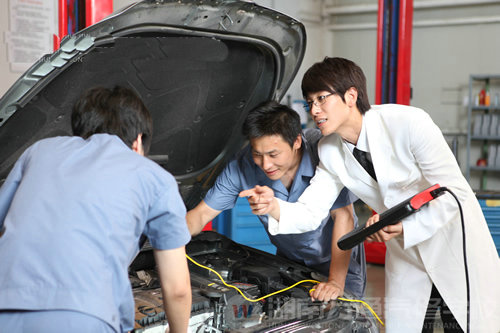 萬通汽修教育 湖南萬通汽車學(xué)校