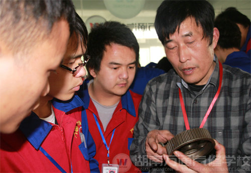 湖南萬通汽車學校，名師風采
