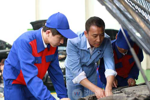 學(xué)趙本山農(nóng)民智慧 做萬通汽修人才