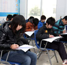 嚴(yán)抓考場紀(jì)律 給家長滿意成績