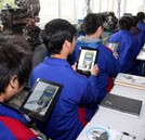 平板電腦入駐課堂 湖南萬(wàn)通創(chuàng)新教學(xué)模式廣受學(xué)子歡迎