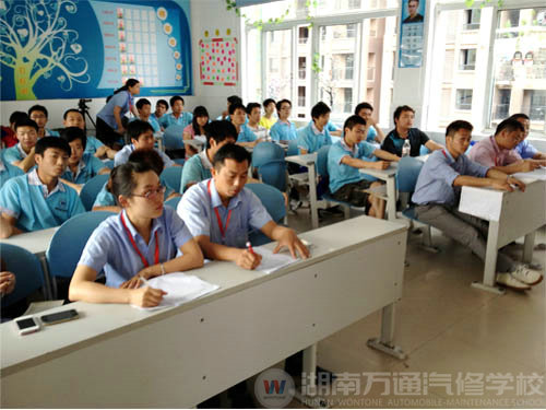 湖南萬通第二屆職業(yè)學(xué)習(xí)與就業(yè)規(guī)劃征文演講初賽