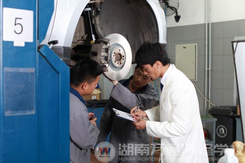 學(xué)汽修,人生一樣精彩