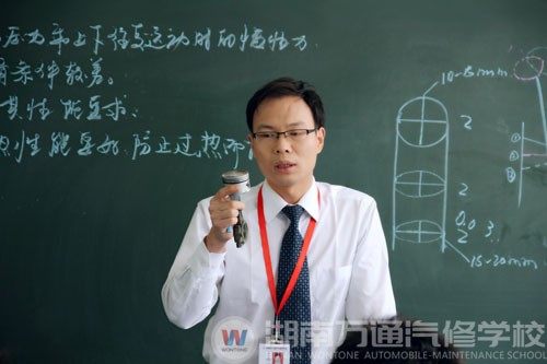 萬通汽修學校|名師風采鄧仁春