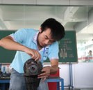 大學(xué)畢業(yè)生蝸居啃老 就業(yè)出路在何方