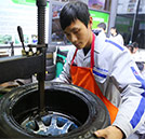 湖南萬通舉行汽車美容裝潢工和汽車裝調(diào)工技能考核