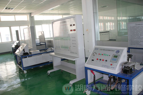 湖南萬通汽修學(xué)校，硬件設(shè)施