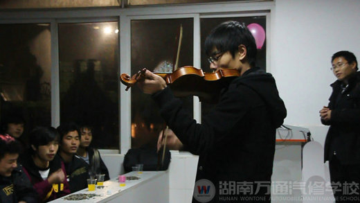 萬通汽修學(xué)校，圣誕節(jié)平安夜