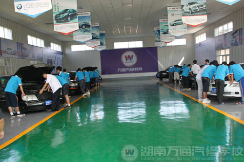 湖南萬(wàn)通汽修學(xué)校，人才培養(yǎng)是關(guān)鍵