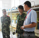 半軍事化管理“育”出校園文明風(fēng)