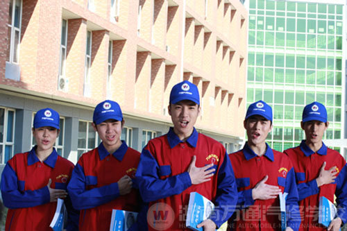 湖南萬通汽修學(xué)校學(xué)汽修 這個(gè)夏天擇校不再煩