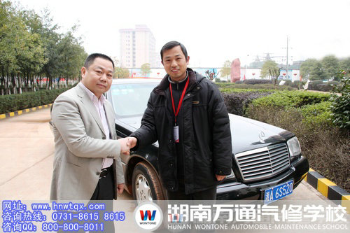 鐘總與就業(yè)辦負(fù)責(zé)人