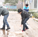 星城瑞雪紛飛 萬通師生齊力鏟雪服務(wù)暖人心懷