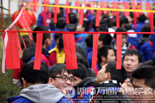活動剛開始，現(xiàn)場就已熱鬧十足