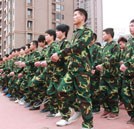 軍事訓(xùn)練展英姿 湖南萬通春季新生軍訓(xùn)拉開序幕