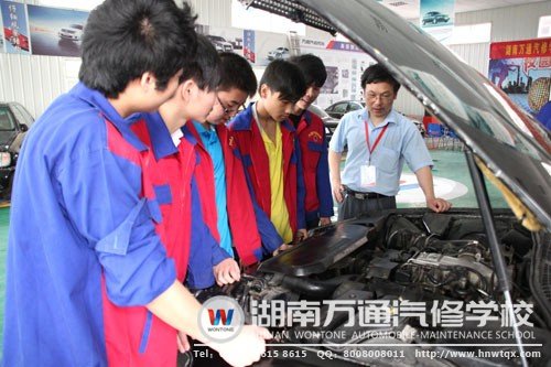 王國慶講解汽車構(gòu)造