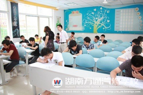 長(zhǎng)沙市勞動(dòng)局文副處長(zhǎng)在考場(chǎng)