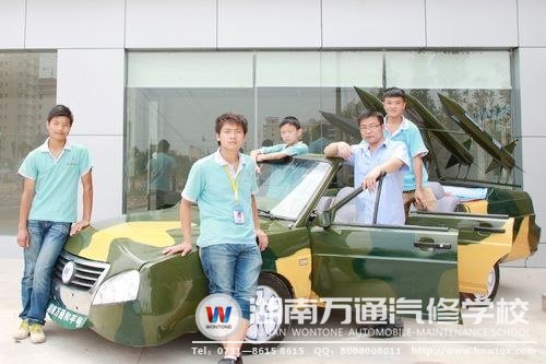 “夢想之車”凝結(jié)了學子們的創(chuàng)新、堅持