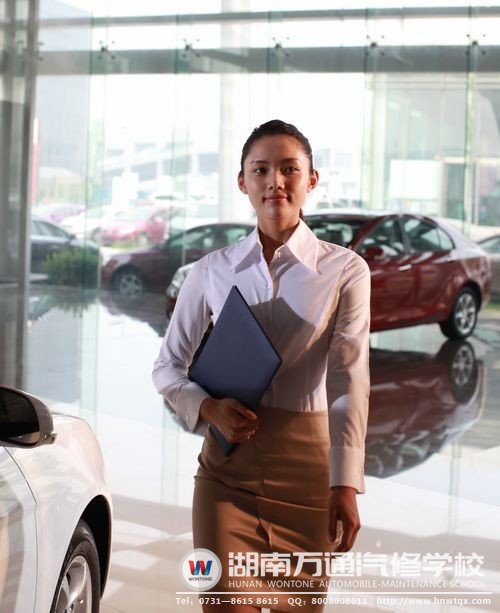 女生學(xué)汽修，變身汽車行業(yè)“白富美”