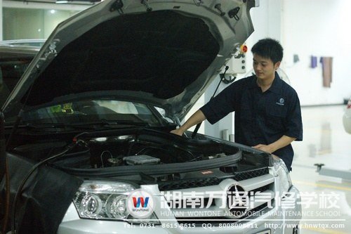 湖南萬(wàn)通培養(yǎng)出來(lái)的畢業(yè)生，在企業(yè)表現(xiàn)十分優(yōu)秀