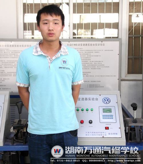 尹俊良告別了在廣州的漂泊生活，來(lái)到了湖南萬(wàn)通