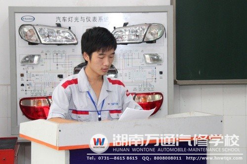 學(xué)生代表吳國強(qiáng)表達(dá)了立志成才的決心！