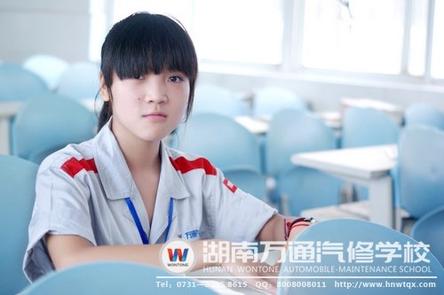 16歲的唐林會在如花的年齡里，選擇了學(xué)汽修