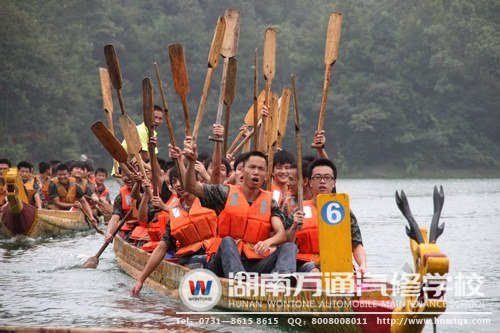 專業(yè)技能與職業(yè)素養(yǎng)兼?zhèn)?，才能成為真正的汽修人? /></div>
<p style=