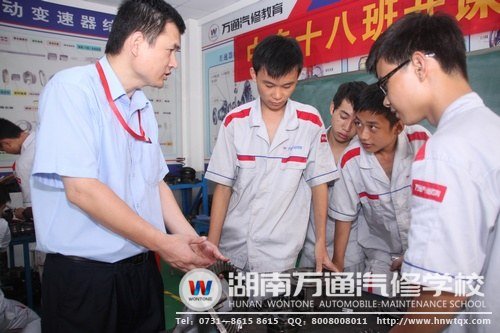 鄧子威在湖南萬通快樂學習，開心生活