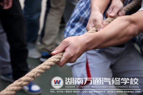 一根繩子，見證了同學(xué)們的“心連心”