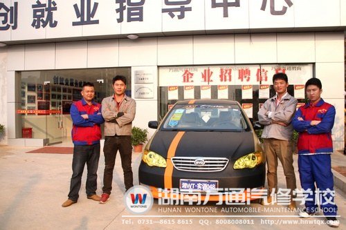 師生共同打造的“spiderman”