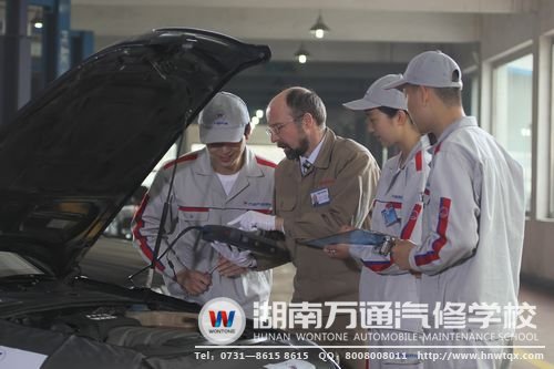 理實(shí)一體化教學(xué)，確保學(xué)生在實(shí)踐中學(xué)會(huì)真技能