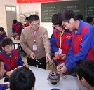 萬通專業(yè)老師：教好每一位學生 將好的技術(shù)傳下去