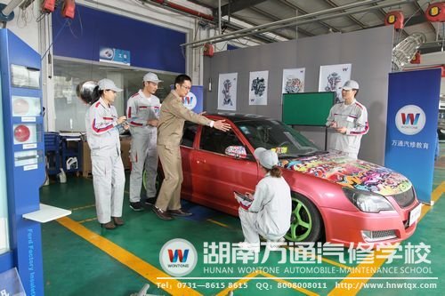 掌握實(shí)用技能，是大學(xué)生破解就業(yè)難的關(guān)鍵