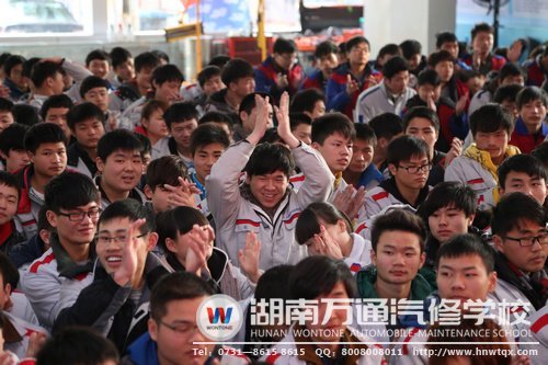 講學現(xiàn)場，同學們熱情高漲！