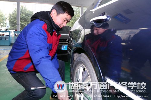 王前鋒為了“再創(chuàng)業(yè)”，選擇了到湖南萬(wàn)通學(xué)習(xí)