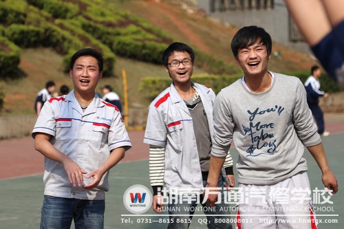 笑容綻放在青春的臉上！