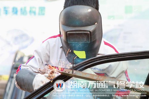 同學(xué)們這么努力，“紅色法拉利”沒(méi)有理由不耀眼！