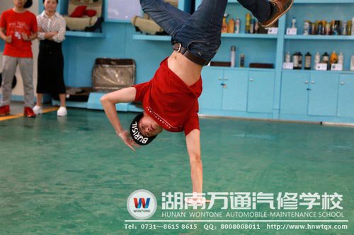 此等精彩，當(dāng)然要在晚會(huì)上好好看看了