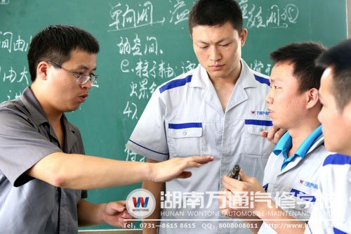 不懂就問，程修杰學習十分認真