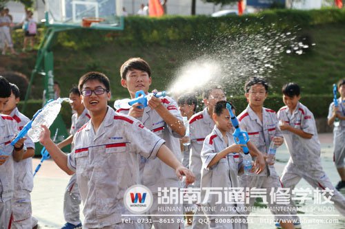 豐富多彩的校園活動，使學習更輕松