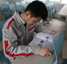 大學(xué)生新生采訪:學(xué)習(xí)汽車美容只為創(chuàng)業(yè)