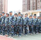 湖南萬通軍訓(xùn)記:嚴(yán)格磨練展學(xué)子風(fēng)采